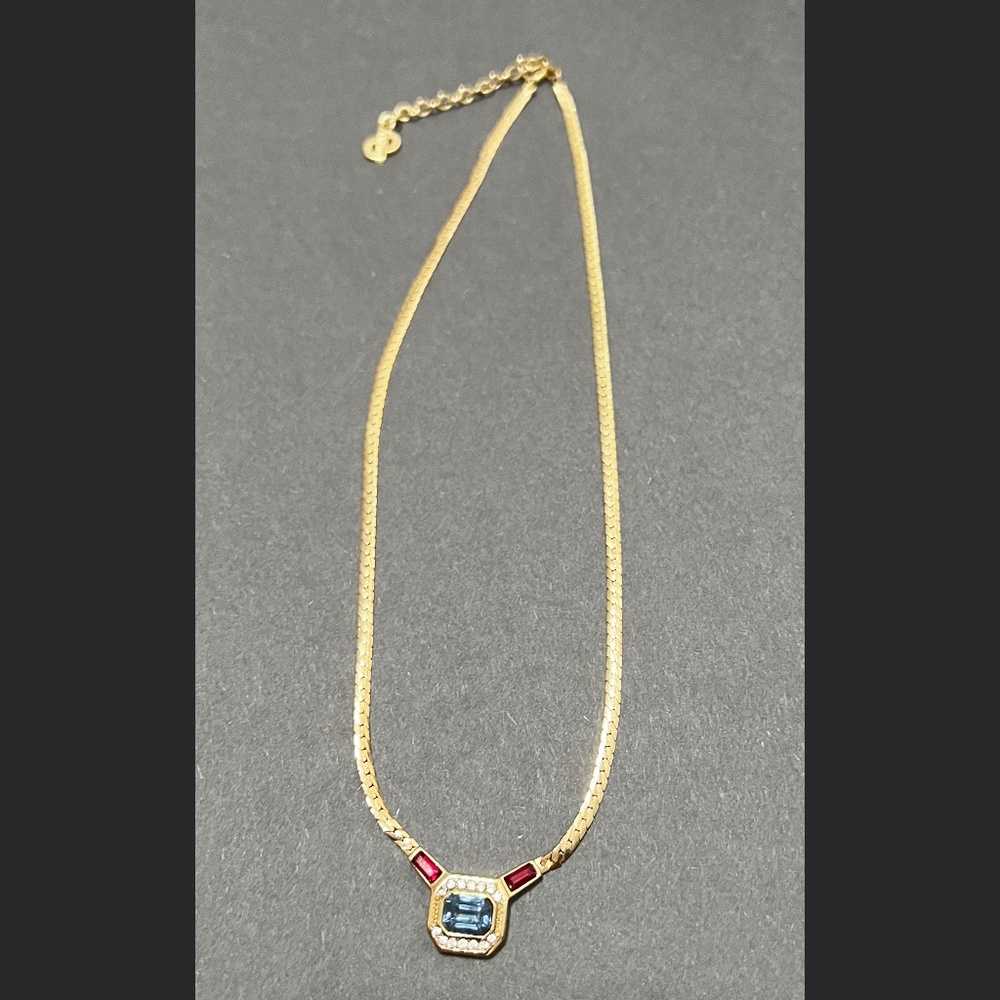 Vintage Christian DIOR gold tone necklace